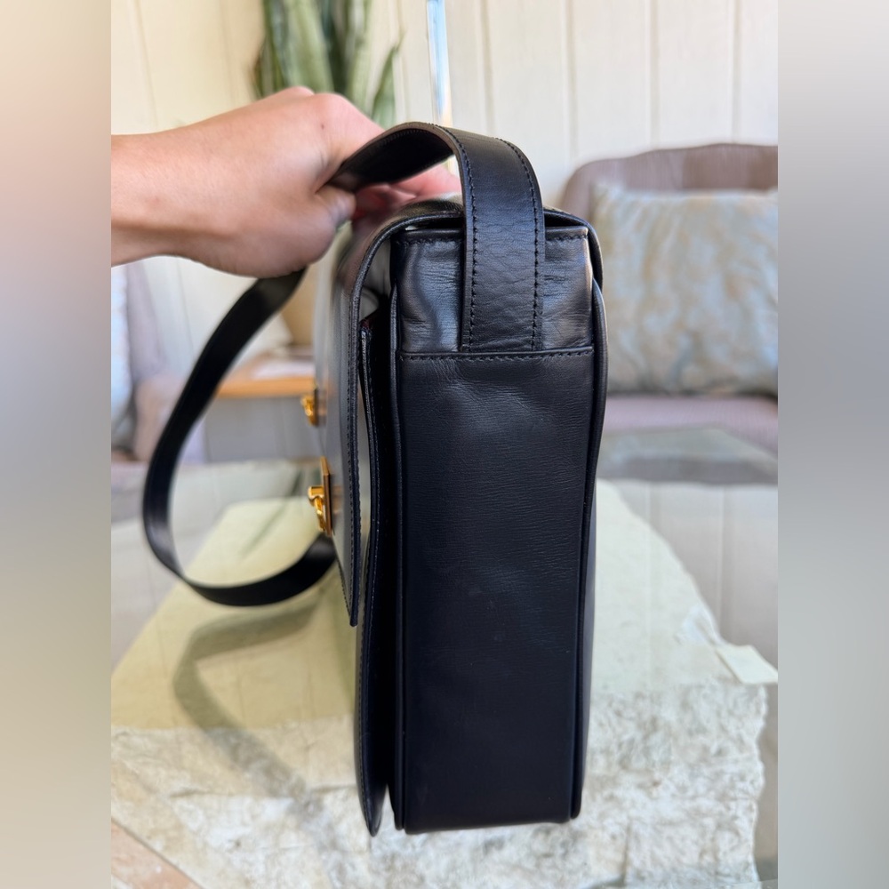 Celine Vintage Shoulder Bag W/ Dry Peeling Inside - Picture 6 of 14